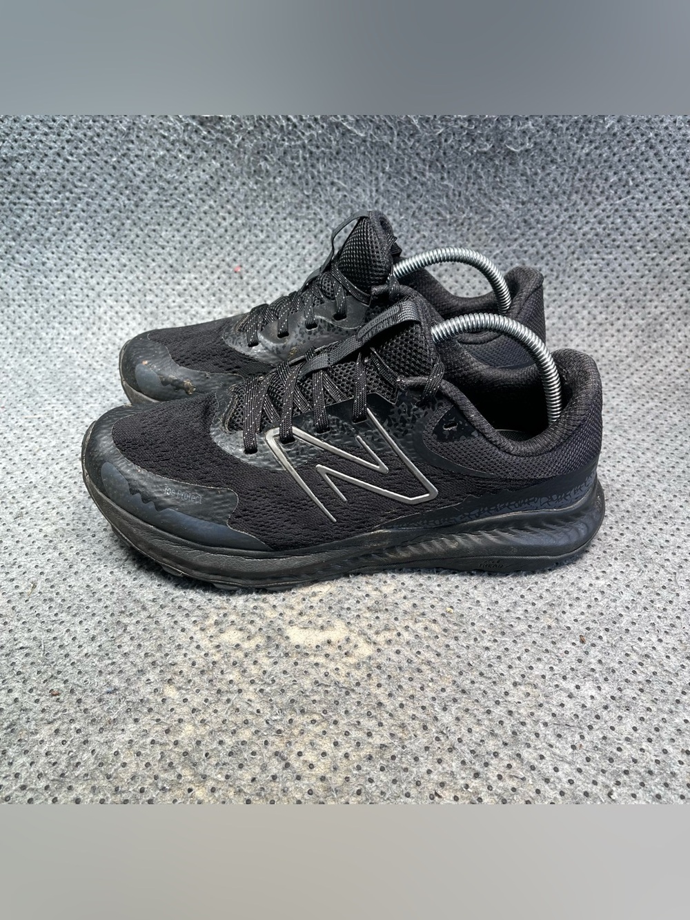 New Balance DynaSoft Nitrel v5 Trail Shoes Size 9 Men’s